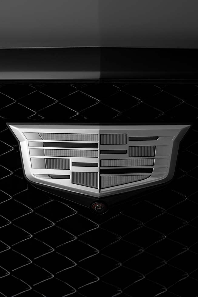 Emblema monocromático para tu Cadillac XT4 2025