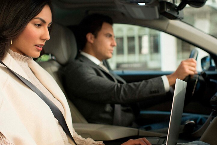 OnStar 4G LTE en tu Cadillac XT4 2025