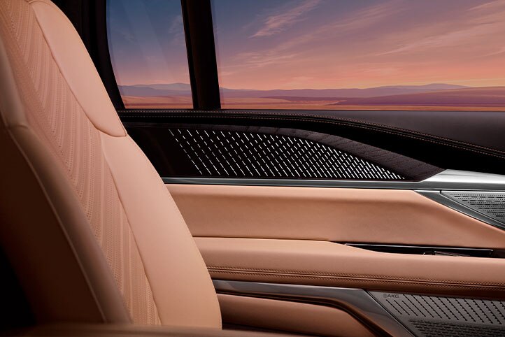 Puertas automáticas en tu nueva Cadillac Escalade 2025