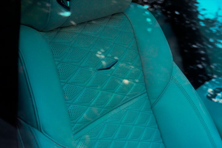 Asiento de ajuste térmico en tu Cadillac Escalade 2025, camioneta de lujo