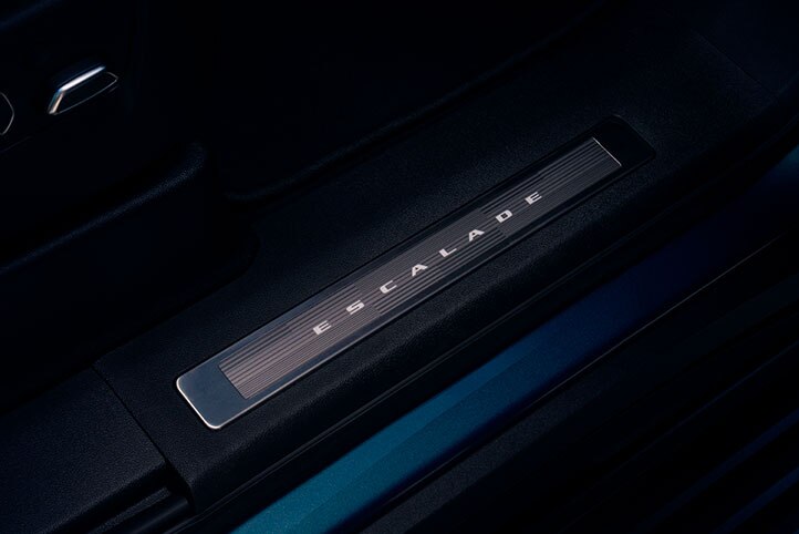 Solera iluminada de tu nueva Cadillac Escalade 2025